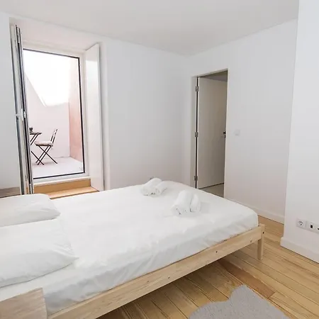 Lovelystay Bright W Patio Apartment *
